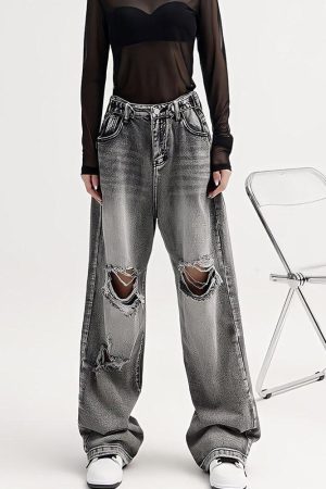 Light Wash Low Rise Ripped Jeans
