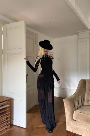 Rase le sol Asymmetric Draped One-Shoulder Long Sleeve Top