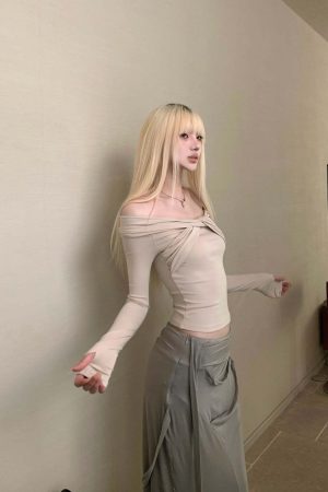 Rase le sol Asymmetrical Draped Skirt