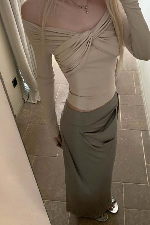 Rase le sol Asymmetrical Draped Skirt