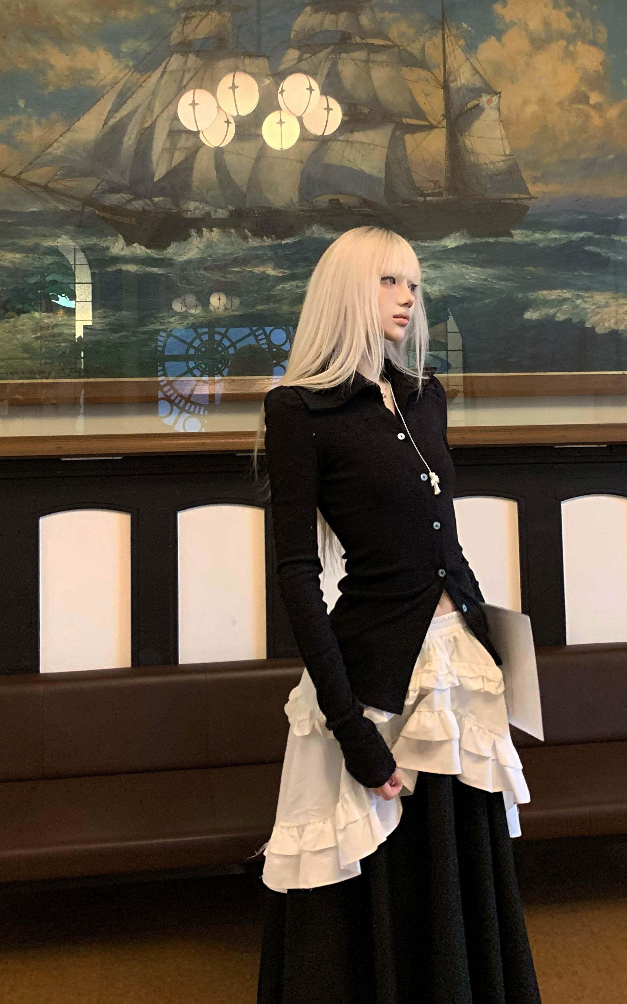 Rase le Sol Fitted Black Knit Cardigan