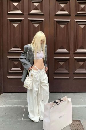 Rase le sol Gothic Print Cropped White Tee