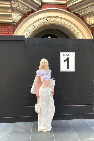 Rase le sol Gothic Print Cropped White Tee