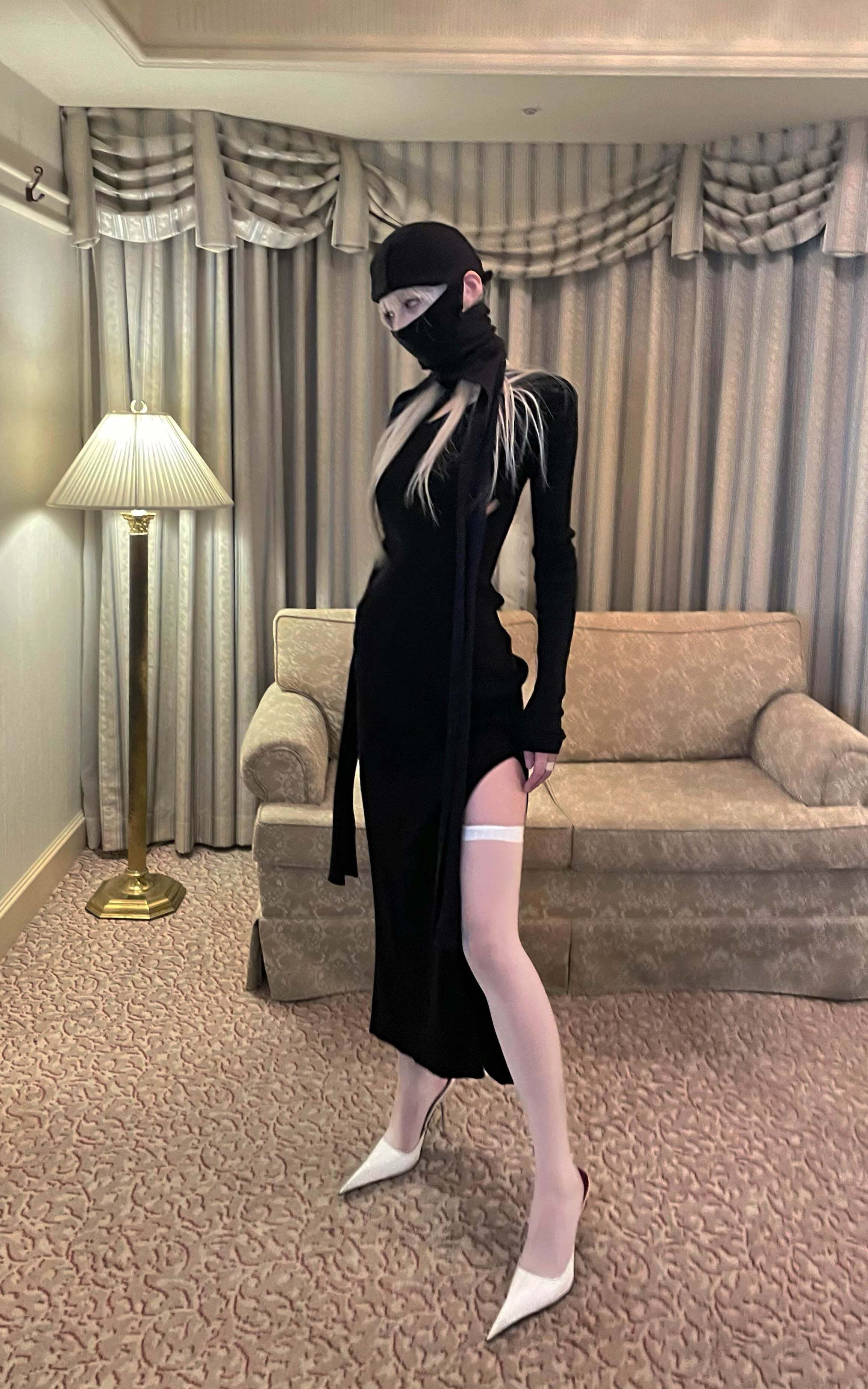 Rase le sol High Neck Cutout Bodycon Dress