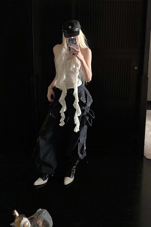 Rase le sol Irregular Ruffled Lace Halter Corset Top
