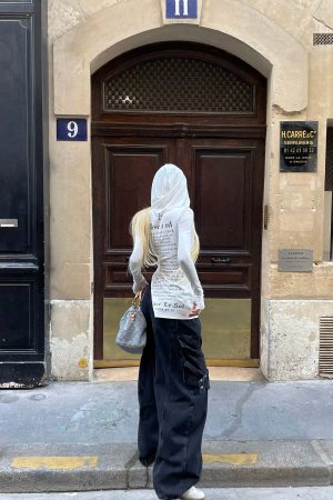 Rase le sol Printed Fitted Hoodie with Slit Hem