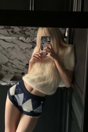 Rase le sol Retro Color-Block Argyle Knitted Shorts