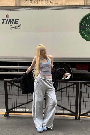 Rase le sol Ruffled Waist Wide-Leg Sweatpants in Heather Grey