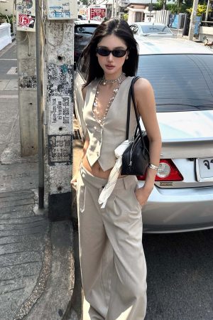 ROVENTE Asymmetric Waist Wide-Leg Trousers