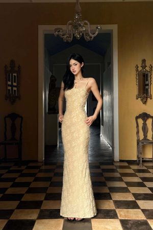 ROVENTE Floral Lace Sculpted Slip Maxi Dress
