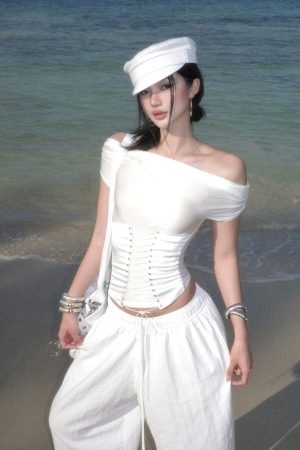 ROVENTE Off-Shoulder Corset Mesh Top in White
