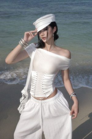 ROVENTE Off-Shoulder Corset Mesh Top in White