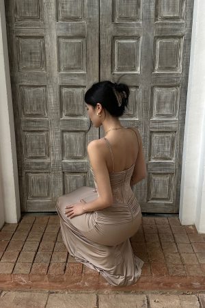 ROVENTE Sculpted Lace-Panel Maxi Dress