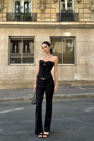 ROVENTE Strapless Corset Top with Eyelet Lace Trim and Structured Fit