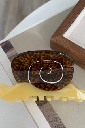 Snail Hair Claws