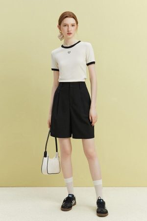 Soft Girl Minimal Heart Tee
