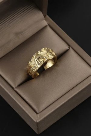 Venus Ring
