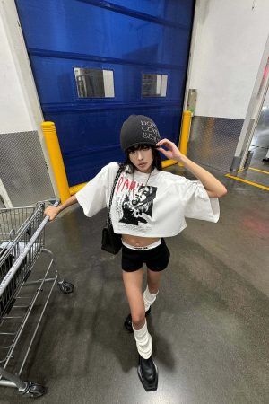 WARDEN EDGE Distressed Portrait Graphic Oversized Cropped Tee