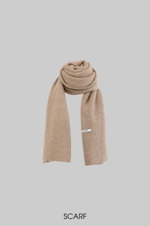 WARDEN EDGE Knitted Cardigan & Scarf Set