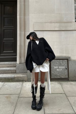 WARDEN EDGE Layered V-Neck Knit Sweater