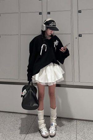 WARDEN EDGE Oversized Hoodie with Ribbon Details