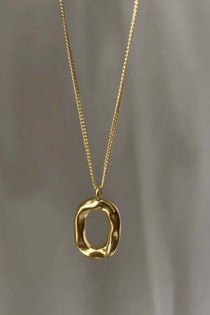 Wavy Ellipse Necklace
